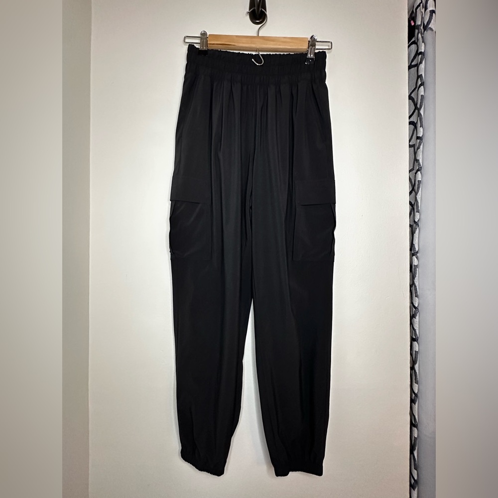 Vuori Dark Cargo Joggers